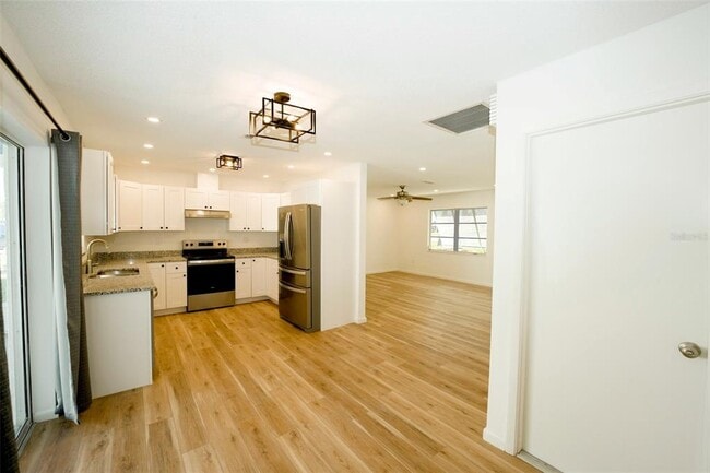 Building Photo - 391 Gulf Breeze Blvd