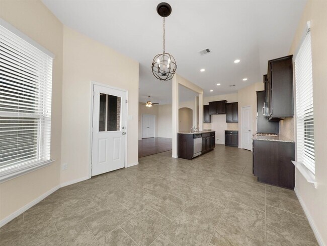 Foto del edificio - 9318 Turnbull Ln