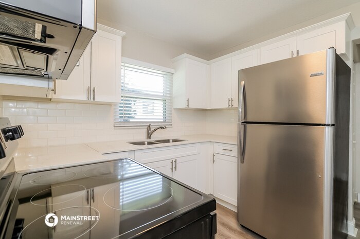 Foto principal - 607 Sears Ave NE