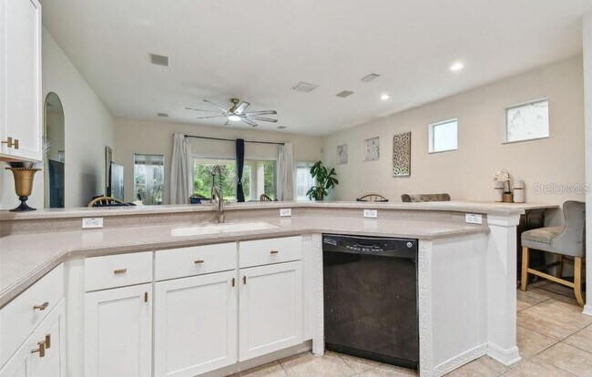 Foto del edificio - 11523 84th St Cir E