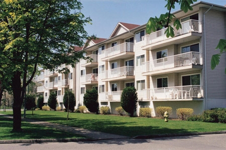 Primary Photo - Plaza 200 Apartments