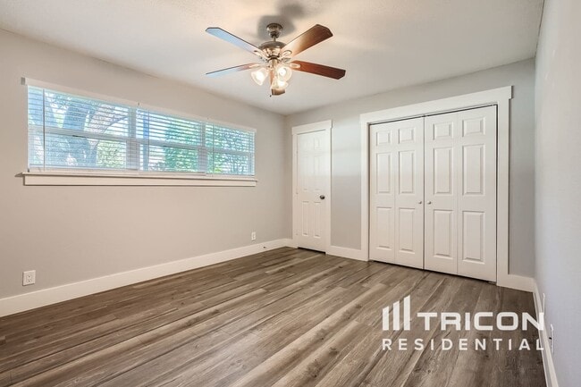 Foto del edificio - 9330 Highmeadow Dr