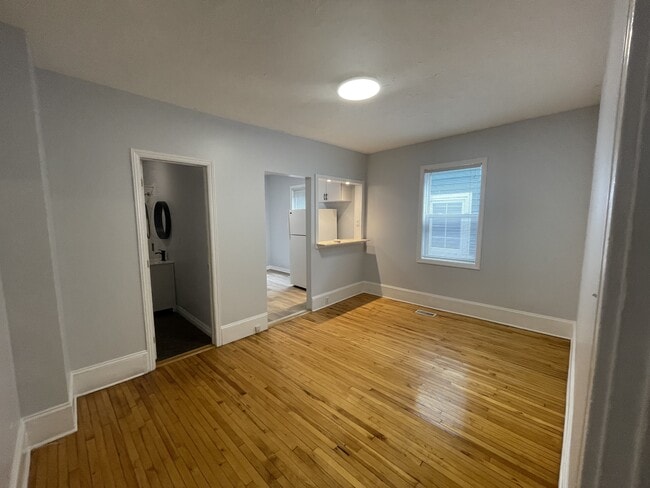 Building Photo - 55 Portledge Ave