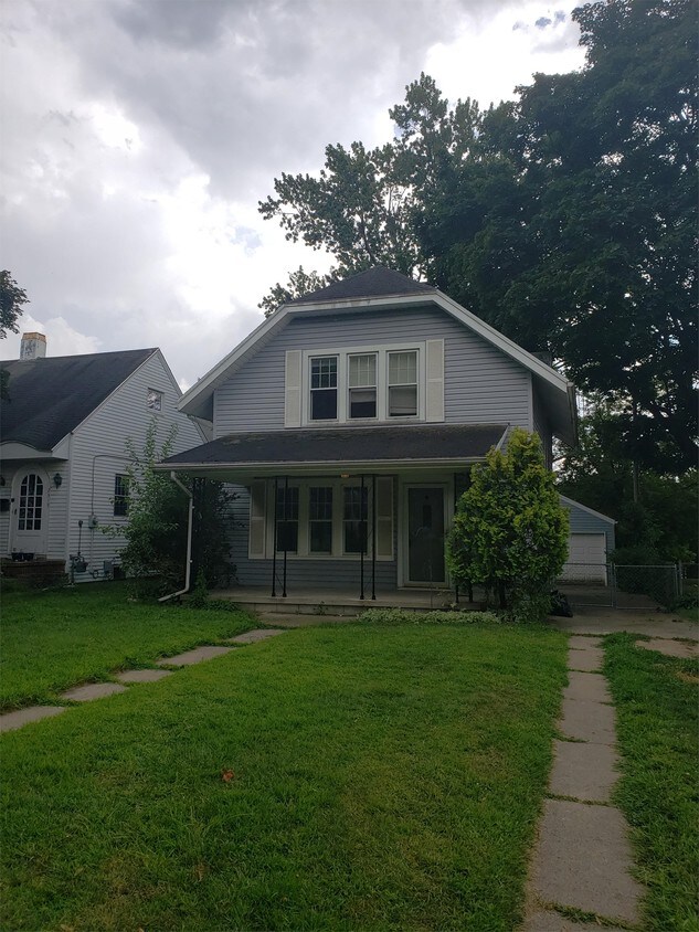 Primary Photo - 2327 Eastbrook Dr