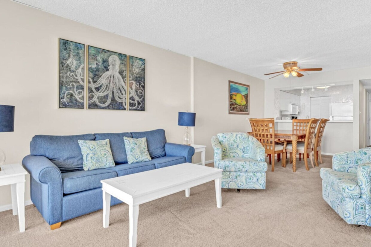 Foto principal - 7205 Thomas Dr