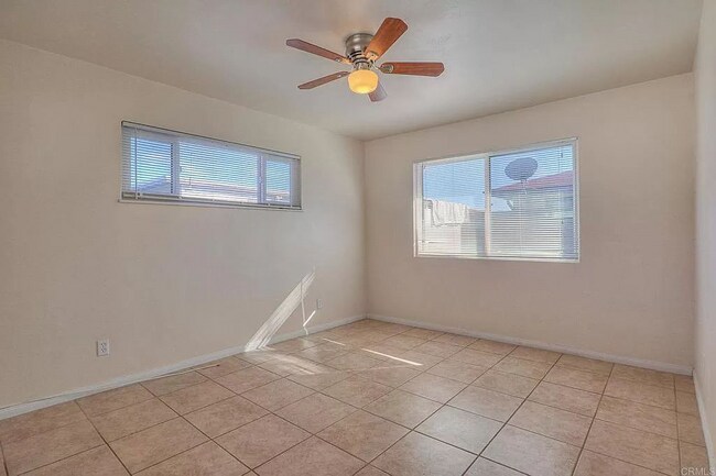 Foto del edificio - This 1 bedroom, 1 bath condo is at walking...