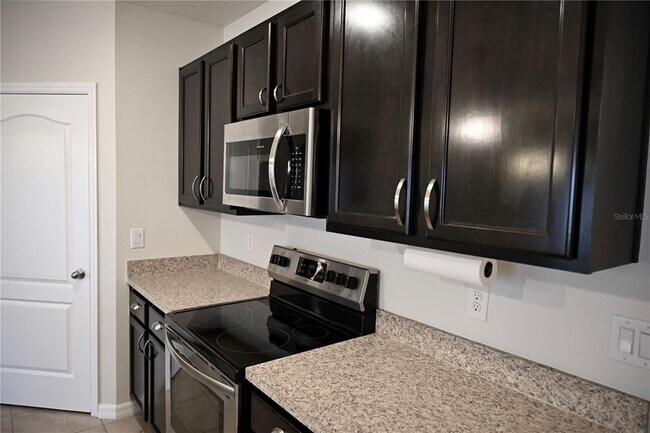 Foto del edificio - 1036 Bethpage Rd