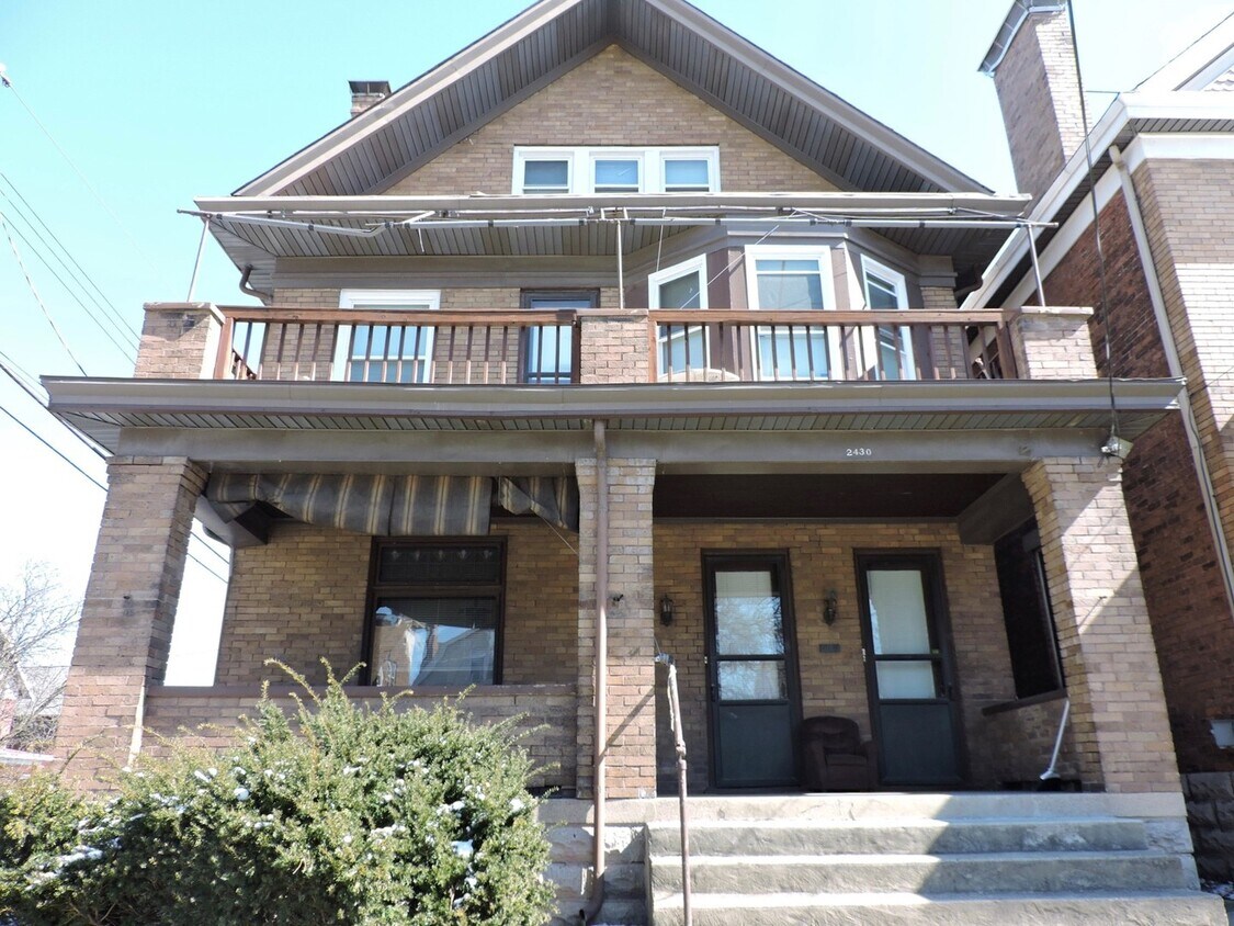 Photo - 2430 Fairview