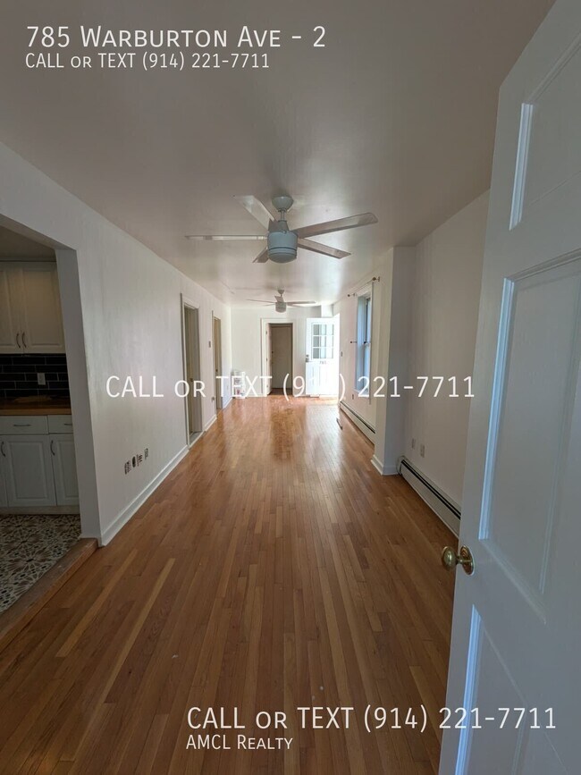 Foto del edificio - 785 Warburton Ave