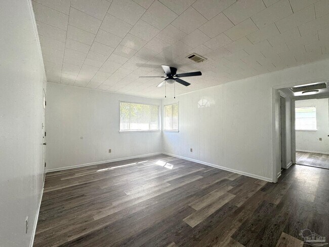 Foto del edificio - 4509 Versailles Dr