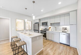 Building Photo - The Overlook Santa Clarita