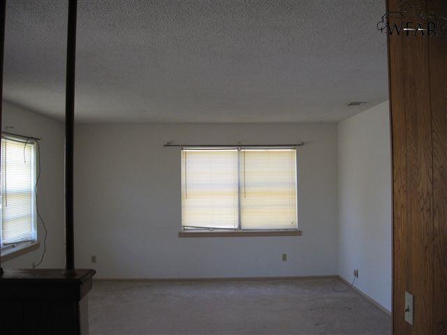 Building Photo - 132 Highland Dr