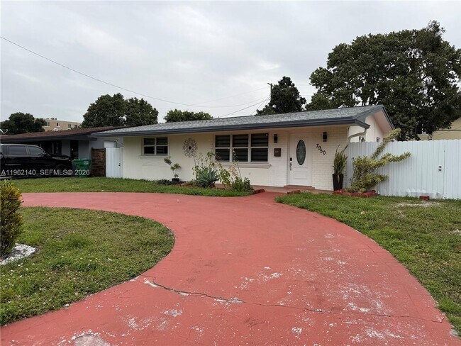 Foto del edificio - 7950 NW 10th St