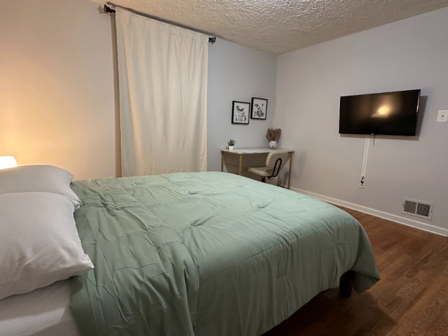 Photo - 5817 Blaine Dr Townhome