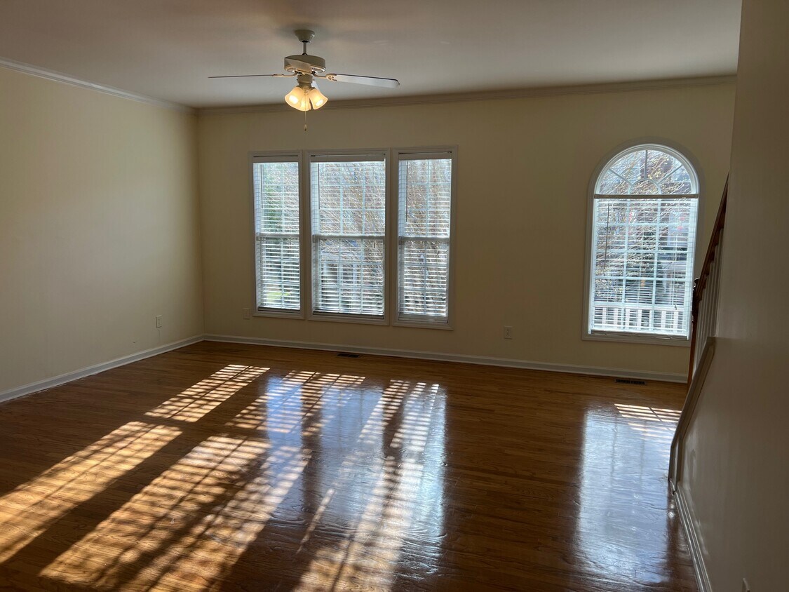 3338 Chastain Gardens Dr NW, Kennesaw, GA 30144 Townhome Rentals in