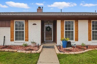 Building Photo - 1661 Clydesdale Dr