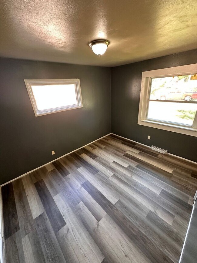 Building Photo - 3502 Spruce