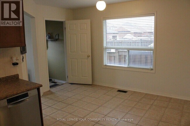 Photo du bâtiment - 11894 Tenth Line