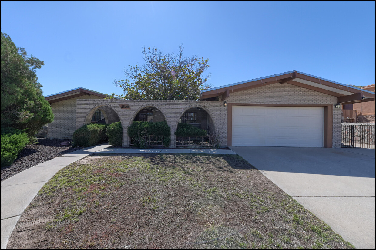 Primary Photo - 2820 Devils Tower Cir