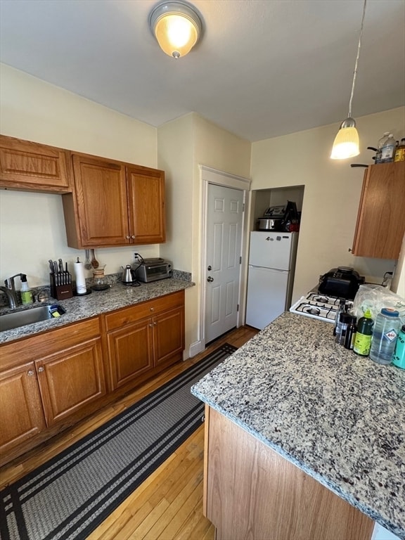 Foto del edificio - 6 Sherborn Ct