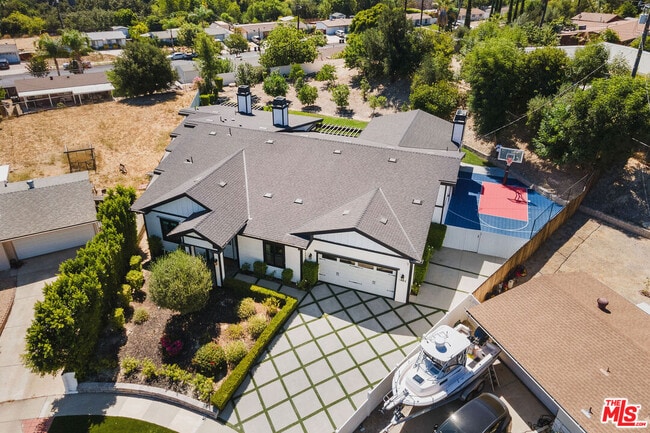 Building Photo - 1408 Plymouth Cir