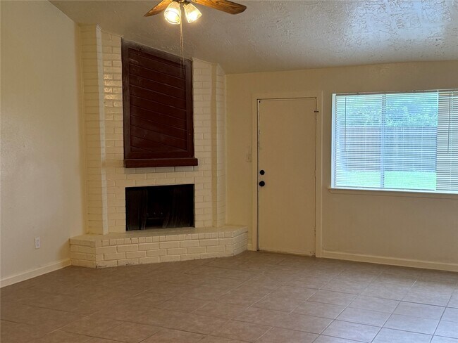 Building Photo - 8307 Bird Meadow Ln