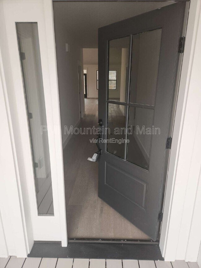 Foto del edificio - 808 Maybank Dr