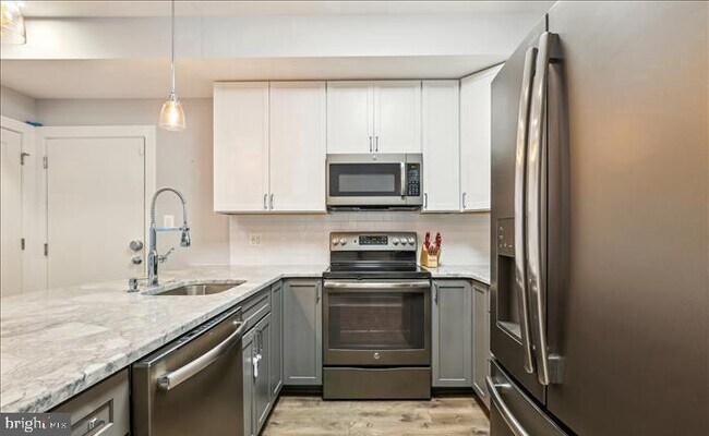 Foto del edificio - 1340 Nicholson St NW