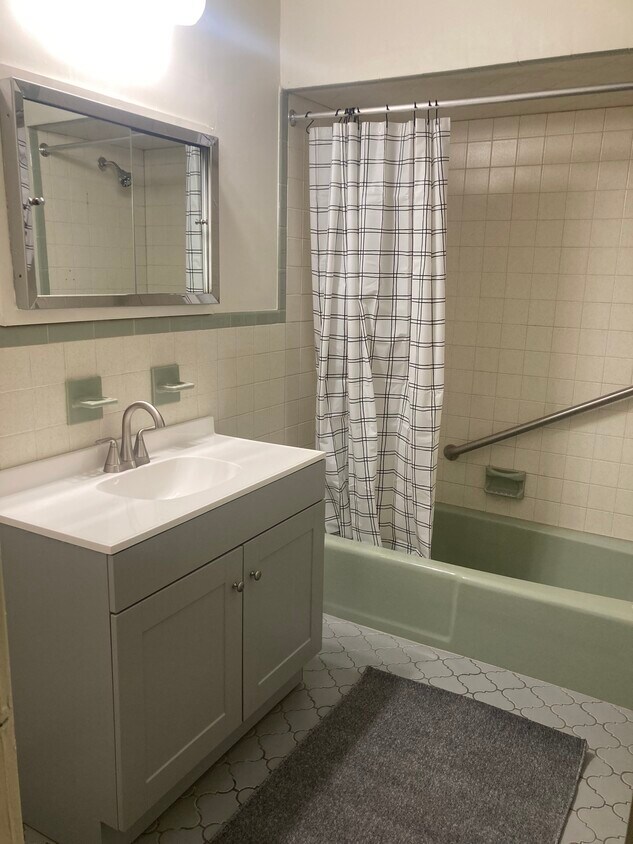 Photo - 4949 Sansom St (Philadelphia, PA)