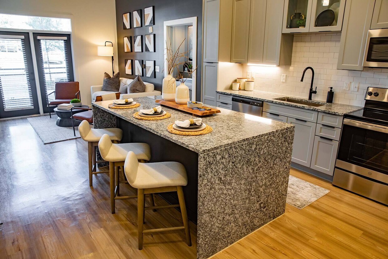 Sterling Nashville West Apartments in Nashville, TN