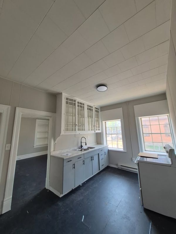 Foto del edificio - 248-250 South Poplar Street, Apt 1