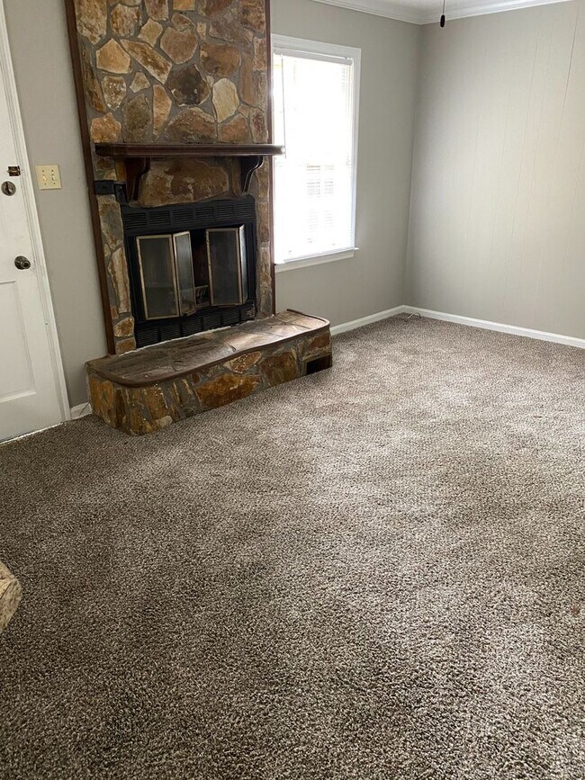 Foto del edificio - 2018 Acker Dr