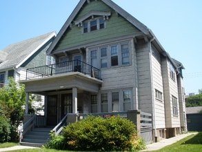 Building Photo - 3372 N Oakland Ave