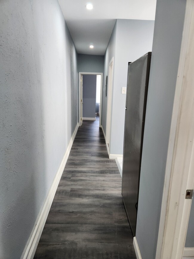 Photo - 117 N 52nd St Apartment