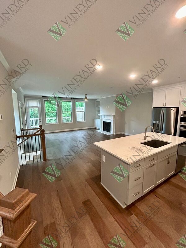 Foto del edificio - 418 Retreat Ln