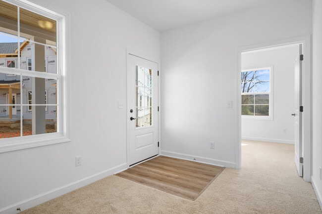 Building Photo - 1101 Balsam Ln