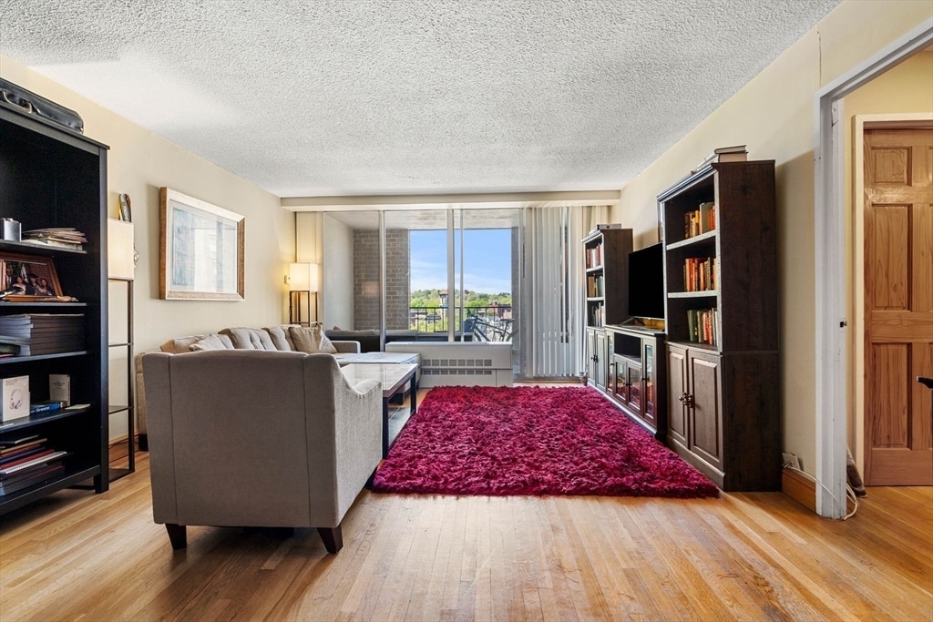 Foto principal - 33 Pond Ave