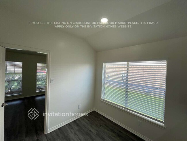 Building Photo - 15414 Misty Dawn Tr