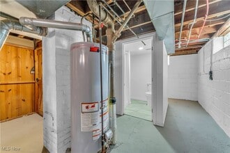 Building Photo - 2703 Hearthstone Rd