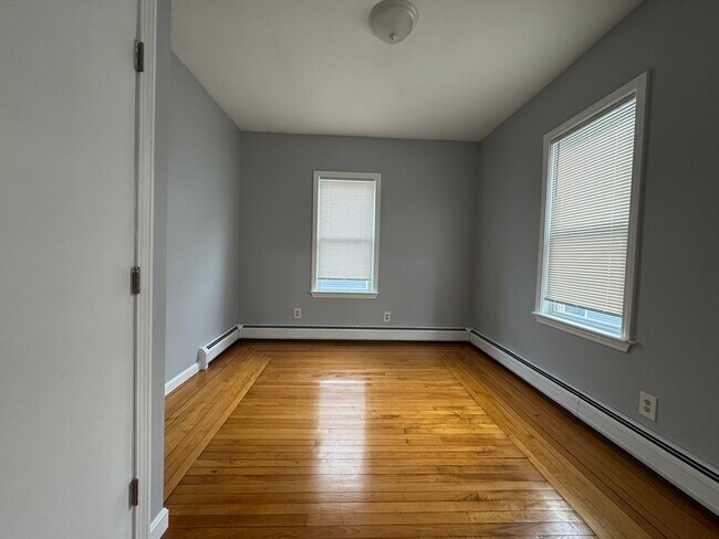 Building Photo - 171 Hunter St