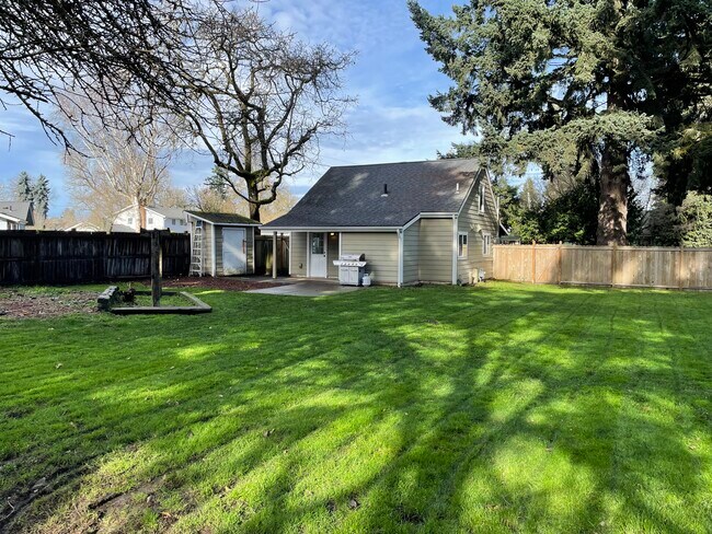 Foto del edificio - 220 Ruby Ave