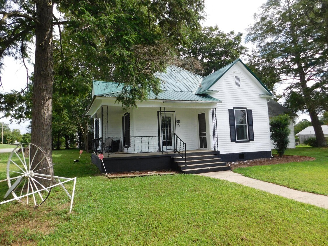 Primary Photo - 530 6th St