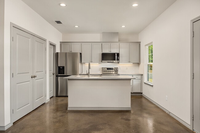 Foto del edificio - 10407 County Rd 2180