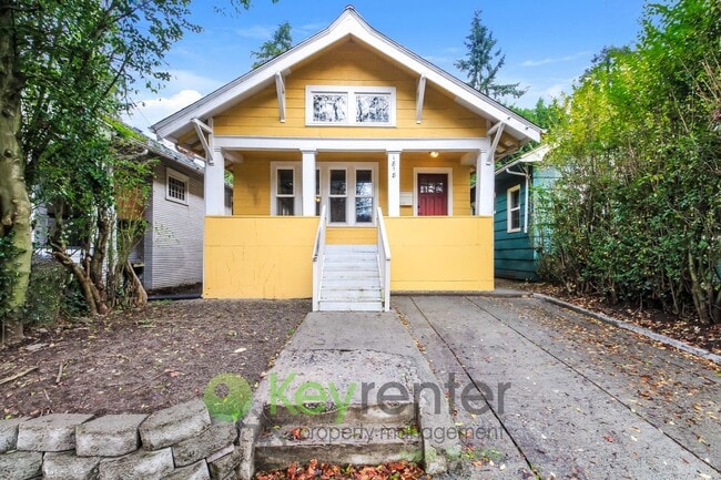 Photo - Spacious and Stylish 3 Bedroom in Prime Location House