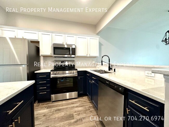 Foto del edificio - 1318 Anthem Ct