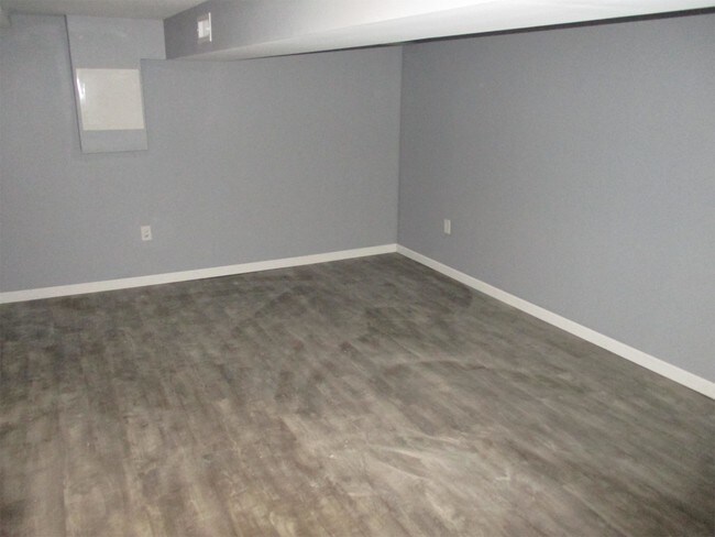 Foto del edificio - 3033 Seamon Ave