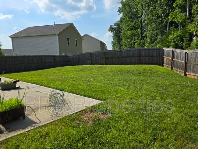 Building Photo - 1222 Caledon Dr