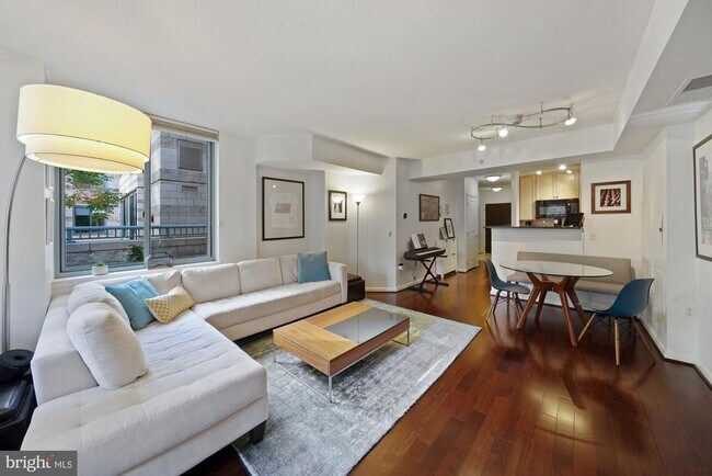 Foto del edificio - 851 N Glebe Rd