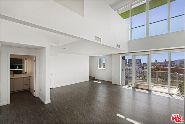 Building Photo - 5750 Hollywood Blvd