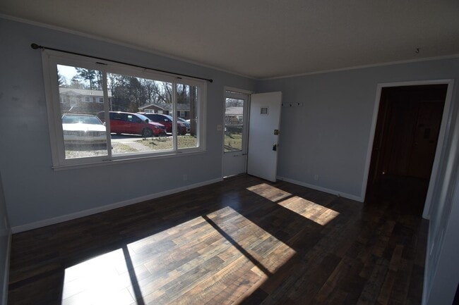 Building Photo - 3 Bedroom Pet Friendly Home For Rent Near ...